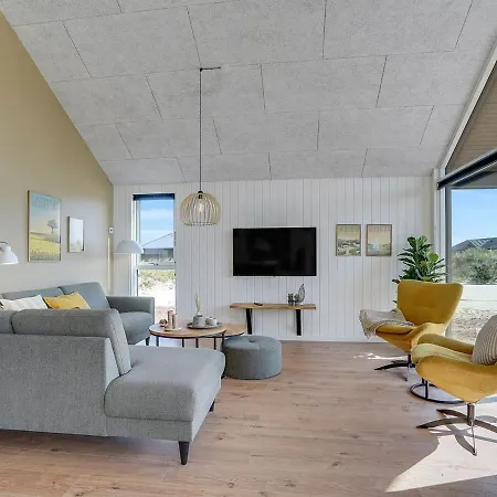 Elvin - 3-5km From The Sea By Interhome